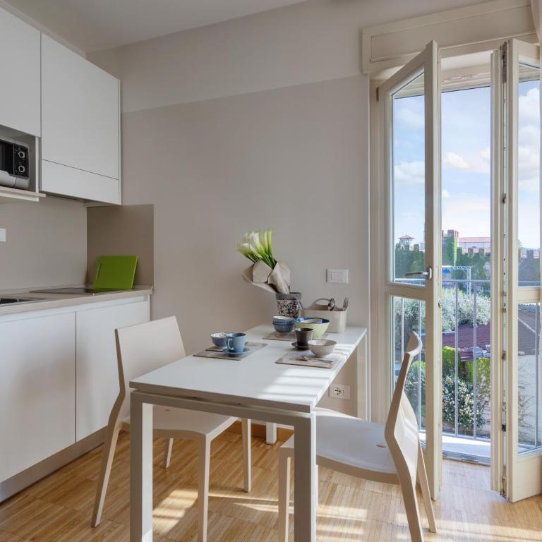 Vialeromadodici Rooms & Apartments - Monolocale con Balcone - 5