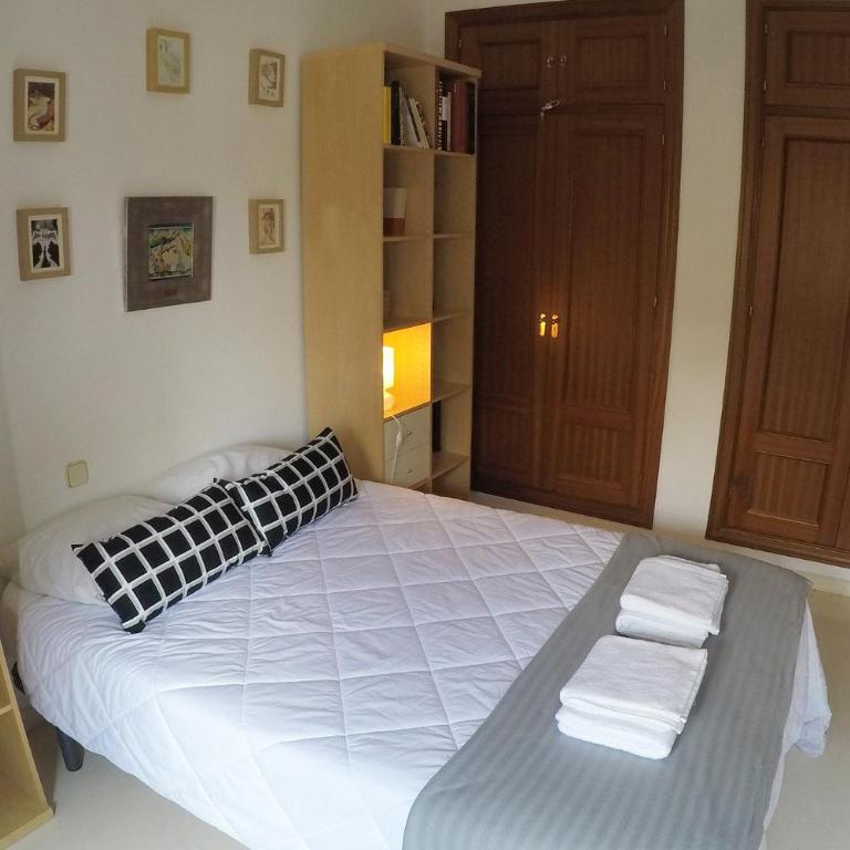 Luz y balcones junto a la Giralda - Apartamento - 9