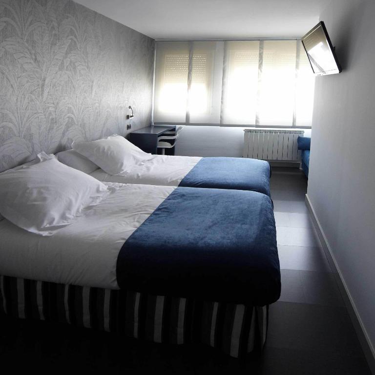 Hostal Averroes - Habitación Doble - 2 camas - 12