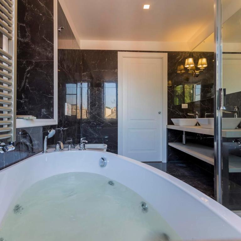 Mediterraneo Emotional Hotel & Spa - Suite Queen con Vasca Idromassaggio - 3