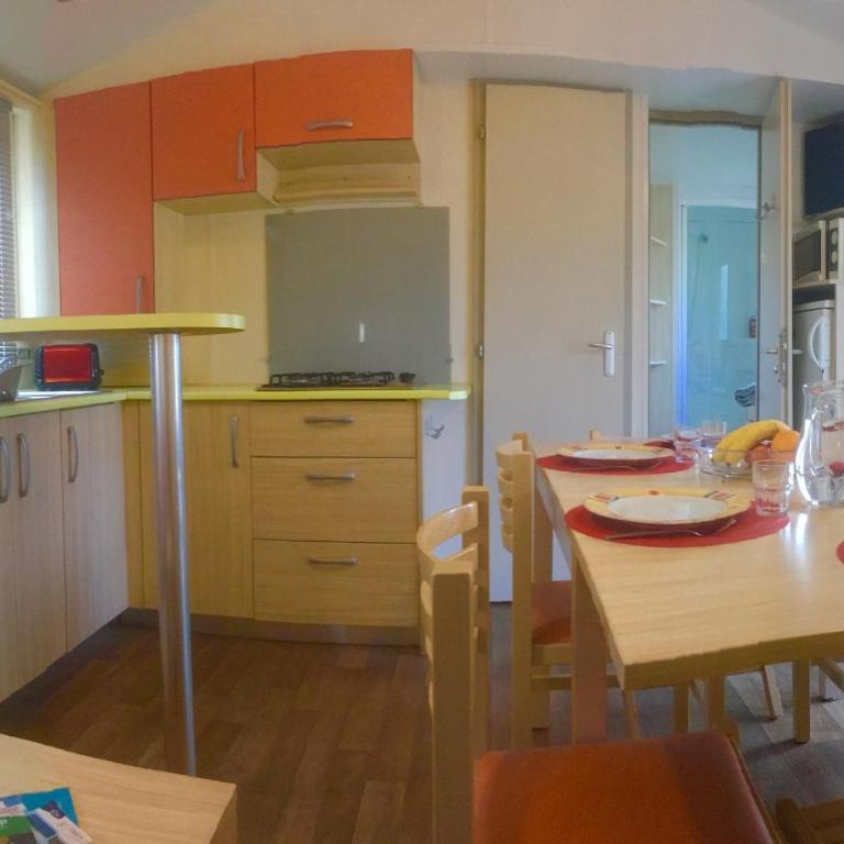 Mobilhome Climatisé 3CH 6P dans Parc des 7 Fonts - Mobile Home - 15
