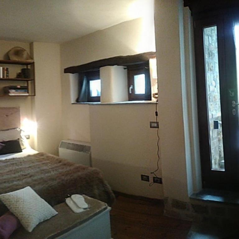 B&B L'Abric - centro storico di Limonetto - Camera Matrimoniale con Bagno Privato - 4