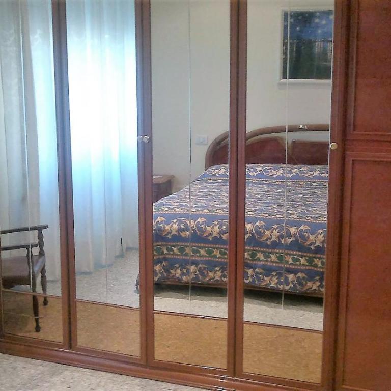 B&B In Centro - Camera Matrimoniale con Bagno in Comune - 5