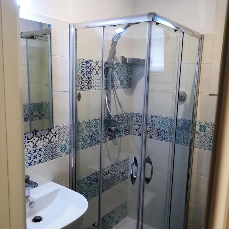 B&B Marconi - Chambre Double avec Salle de Bains Privative - 6