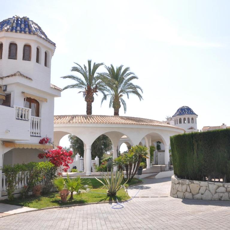 Costahispania 308 - Three-Bedroom Bungalow - 1
