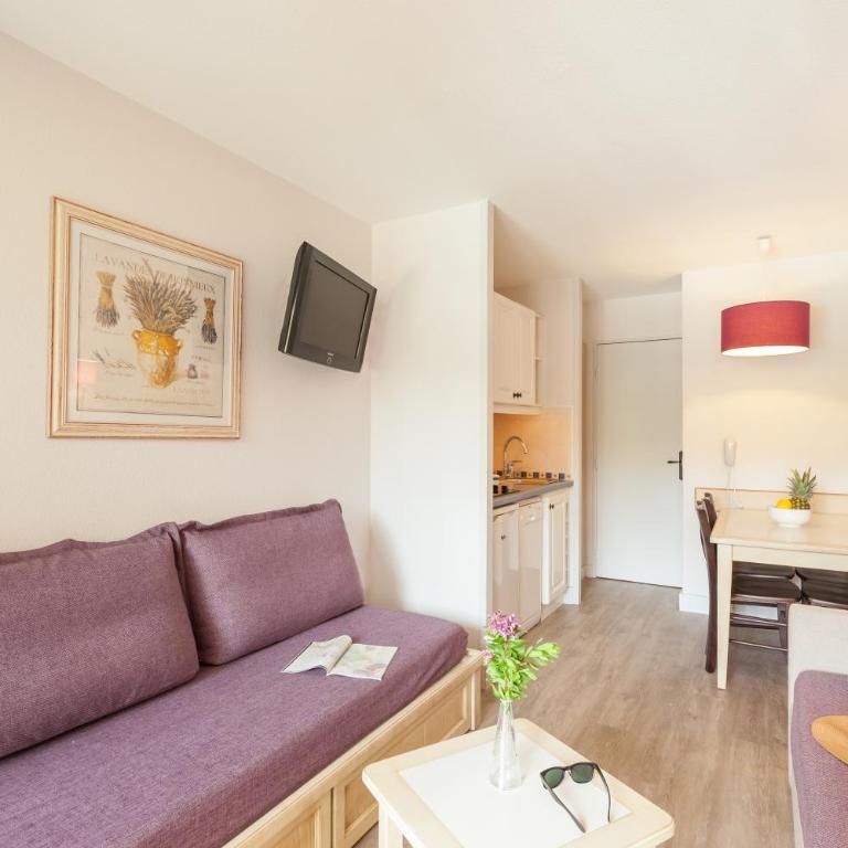 Résidence Pierre & Vacances La Pinède - Studio avec Coin Nuit dans Alcôve et Terrasse ou Balcon (4 Personnes) - Vue sur Jardin - 1
