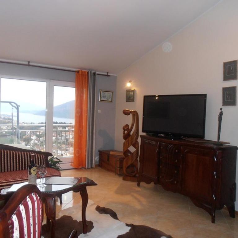 Duplex Vukovic - Apartman s 1 Spavaćom Sobom i Pogledom na More - 2