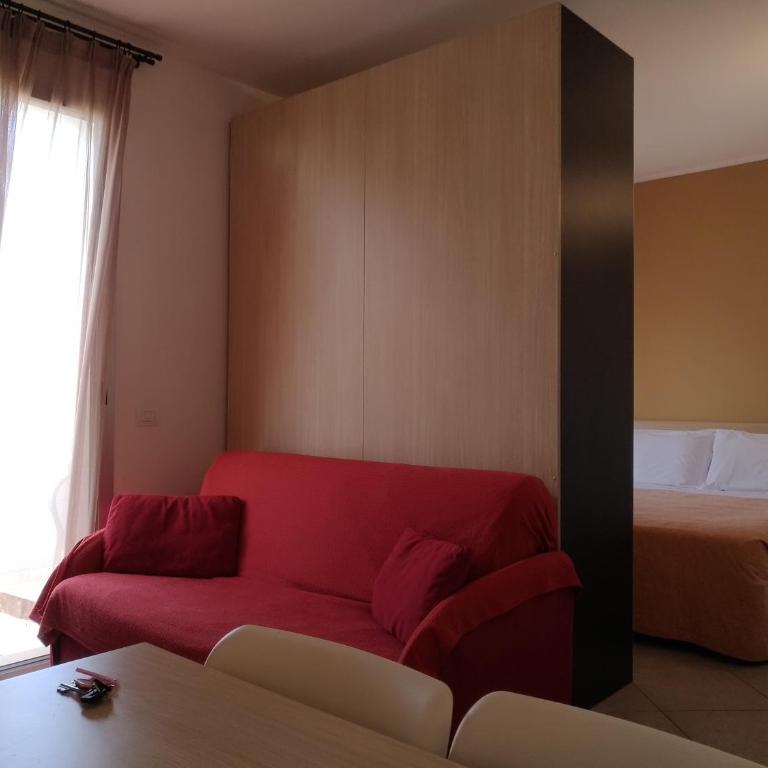 Residence Ilario Suite Hotel - Studio with Balcony - 9