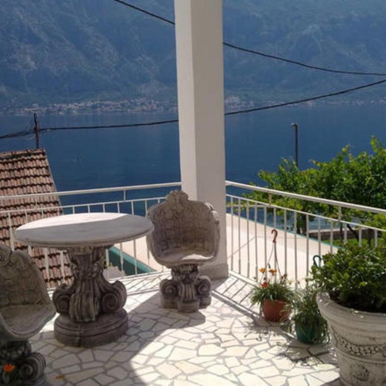 Seaside apartments and rooms - Double Room with Balcony and Sea View - 8