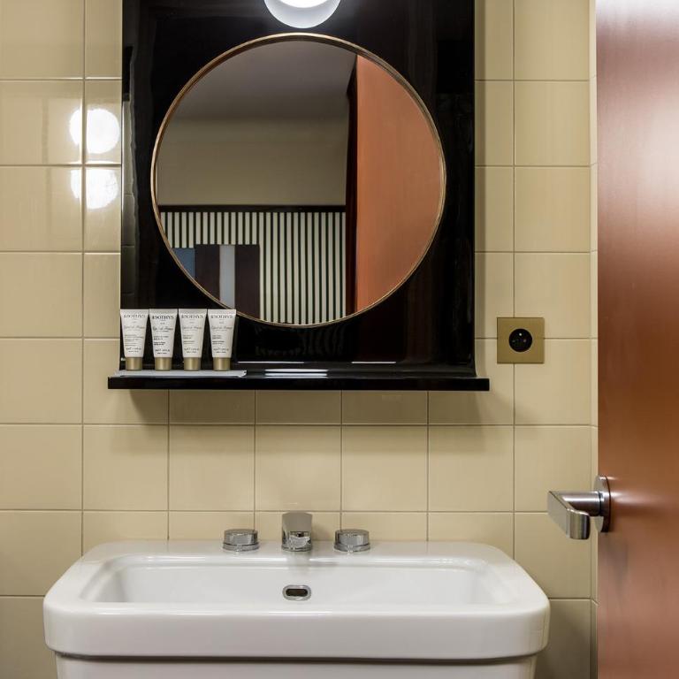 Hôtel du Rond-point des Champs-Élysées - Esprit de France - Chambre Double Deluxe - 5