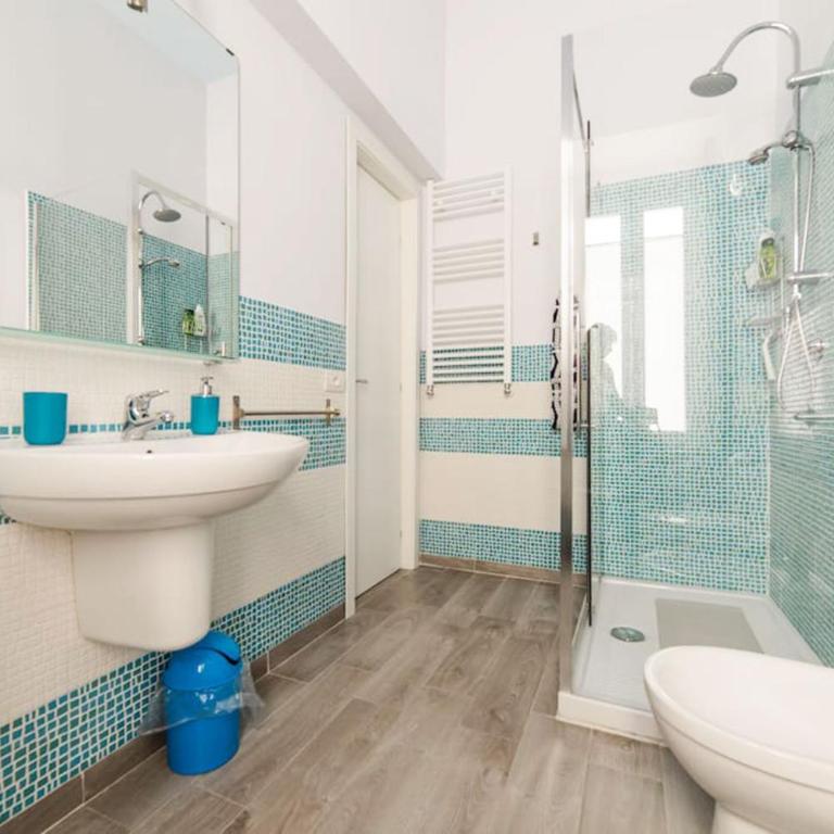 Viky's Home B&B - Camera Matrimoniale con Bagno Privato - 9