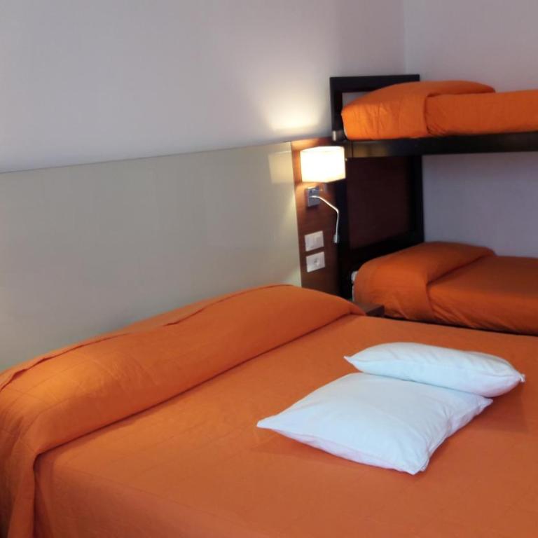 Hotel President - Quadruple Room - 3