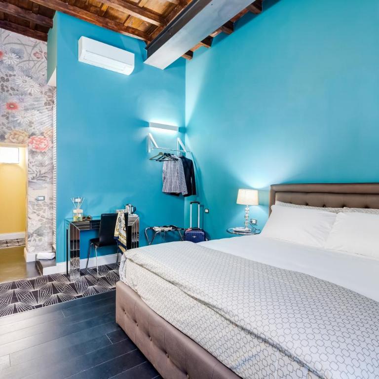 The French suites by oneup Hospitality - Camera Deluxe - 10