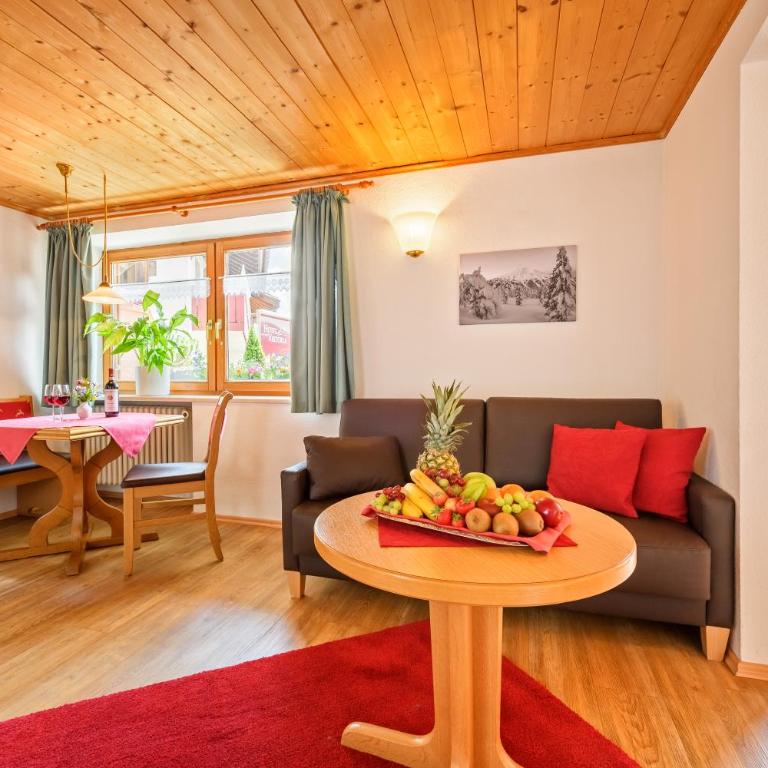 Familien- und Wellnesshotel "Landhaus Viktoria" - Studio mit Terrasse - 4