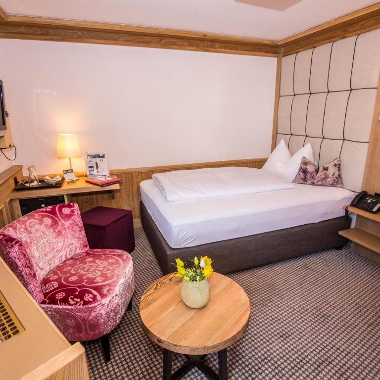 Hotel Post Sport- und Wellness - Standard Doppelzimmer mit Balkon - Nebengebäude - 3