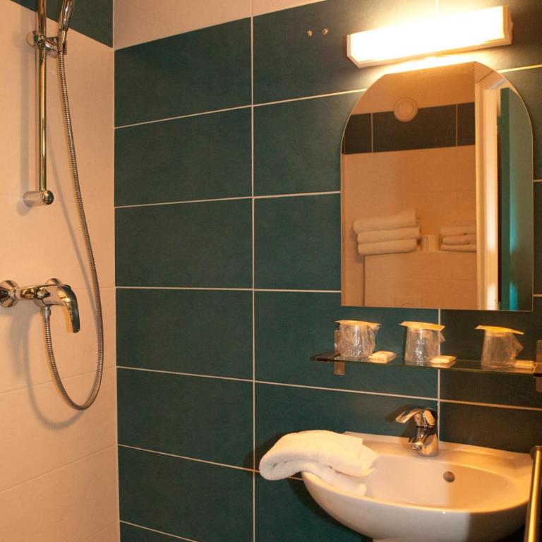 Royal Wagram - Chambre Triple - 4