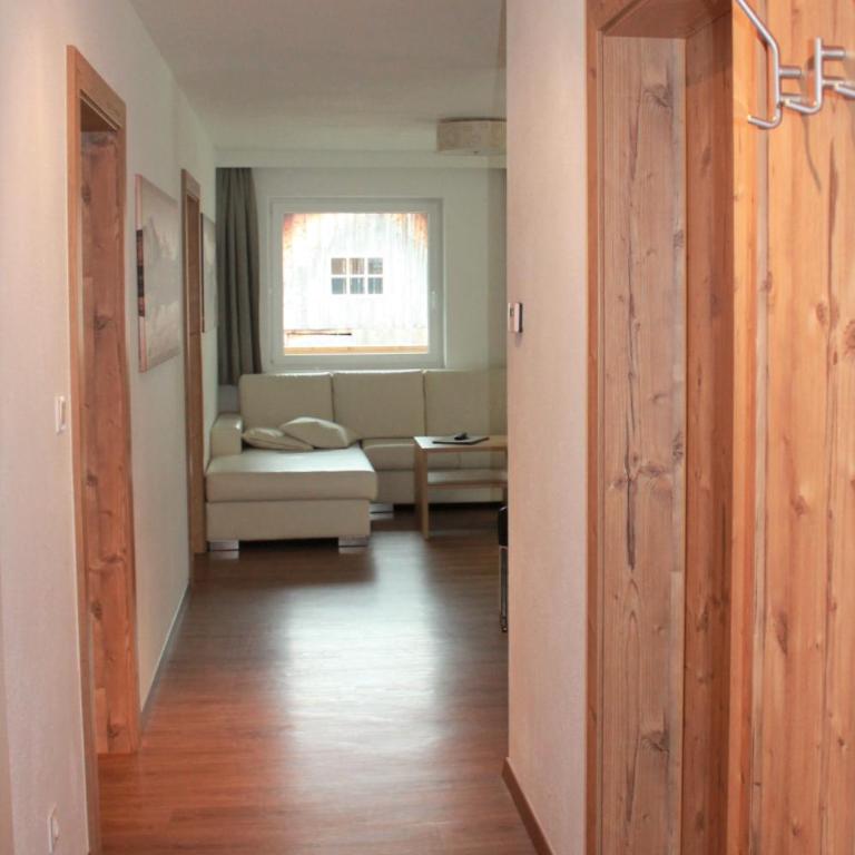 Alpendiamond Ski in & Bike Out apartments Top 200, 400 & penthouse 600 - Apartment mit Terrasse - 16