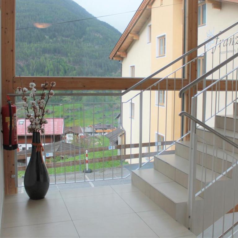 Alpendiamond Ski in & Bike Out apartments Top 200, 400 & penthouse 600 - Apartment mit Terrasse - 11
