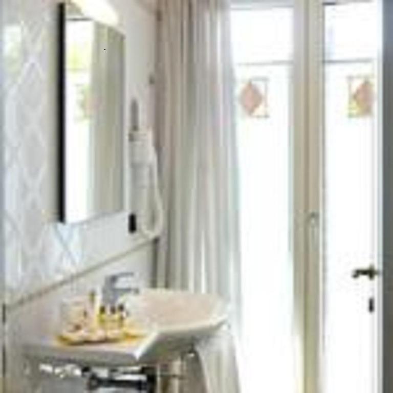 JR Resort Logos Forte dei Marmi - Camera Comfort Familiare - 1