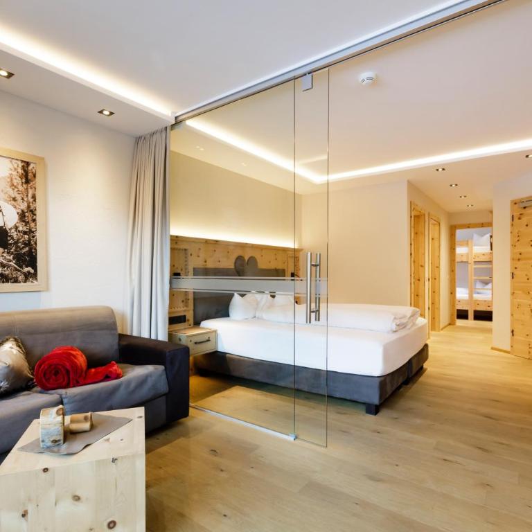 Anigglhof - Familienzimmer mit Balkon - 1