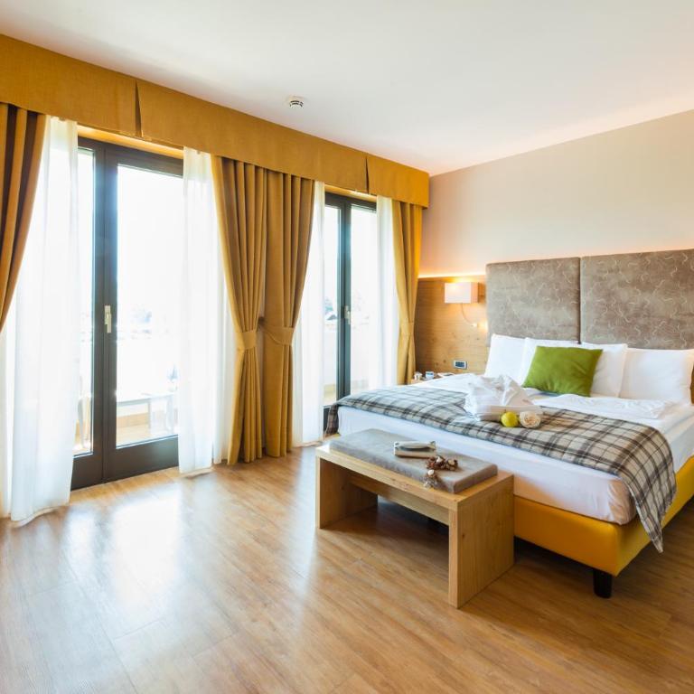 Hotel Ambassador - Junior Suite con Balcone - 1