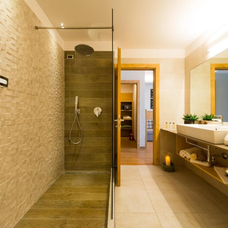 Hotel Ambassador - Junior Suite con Balcone - 3
