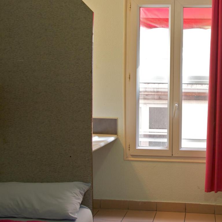Auberge Internationale des Jeunes - Lit dans Dortoir Mixte de 3 Lits avec Salle de Bains Commune - 5