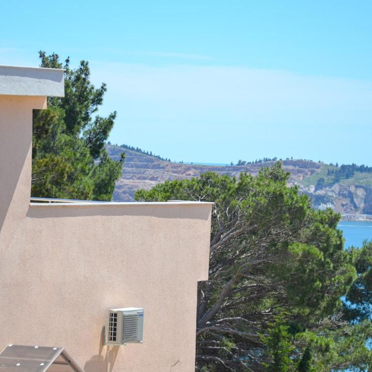Villa Roan - Apartment with Sea View - 20