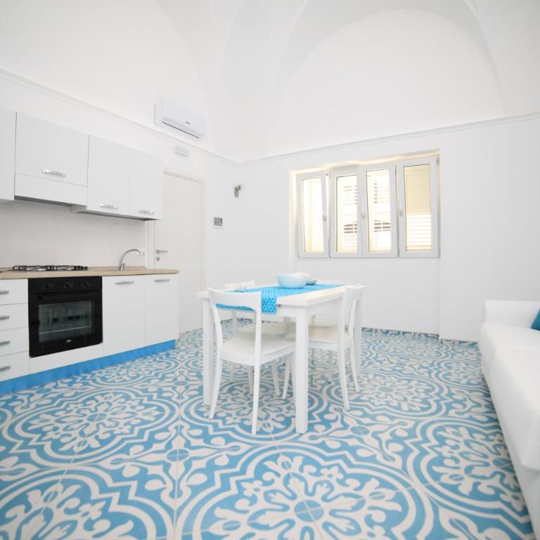 White Aurora rooms - Casa Vacanze - 8