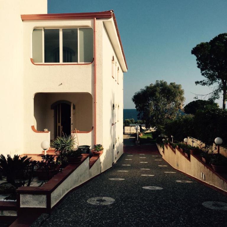 Appartamenti In Villa Polluce a 2 min dal mare WiFi e parcheggio - Appartamento con Vista Mare - 26