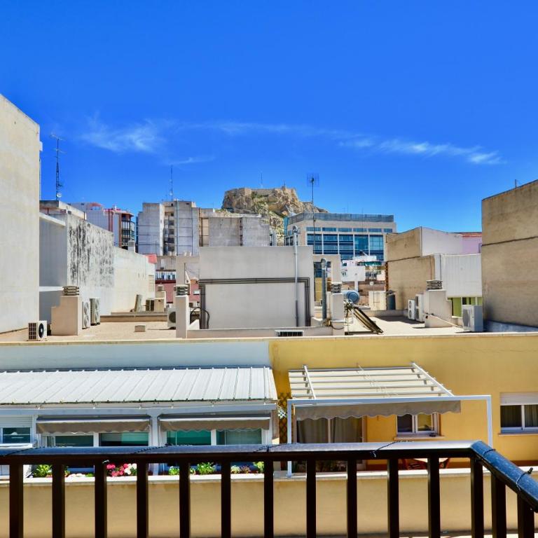 City Center Penthouse by NRAS - Apartment - 11
