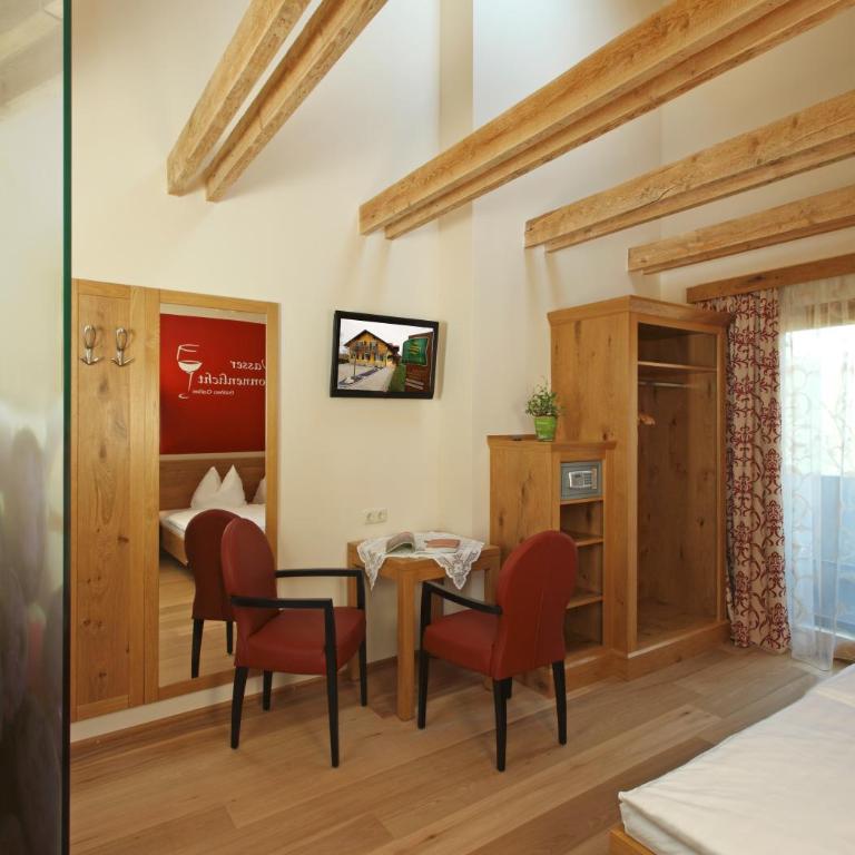 Weingut Essgut Schlafgut Sabathihof-Dillinger - Doppelzimmer - 5