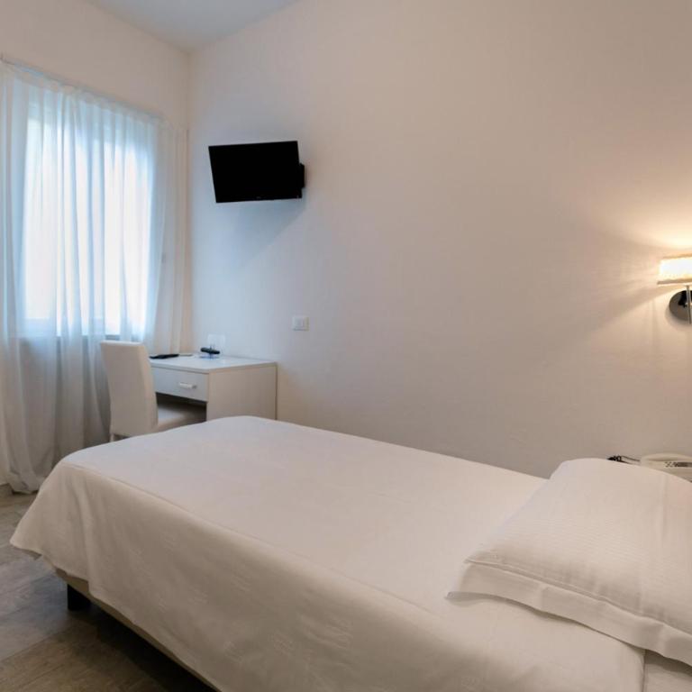Hotel Saviola - Camera Singola Standard - 1