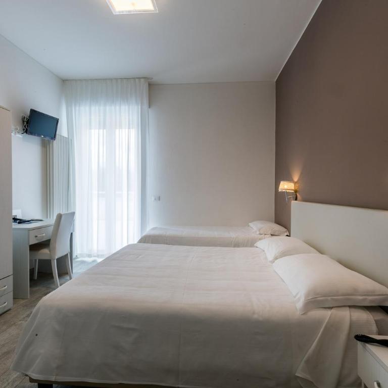 Hotel Saviola - Camera Tripla Standard con Balcone - 5
