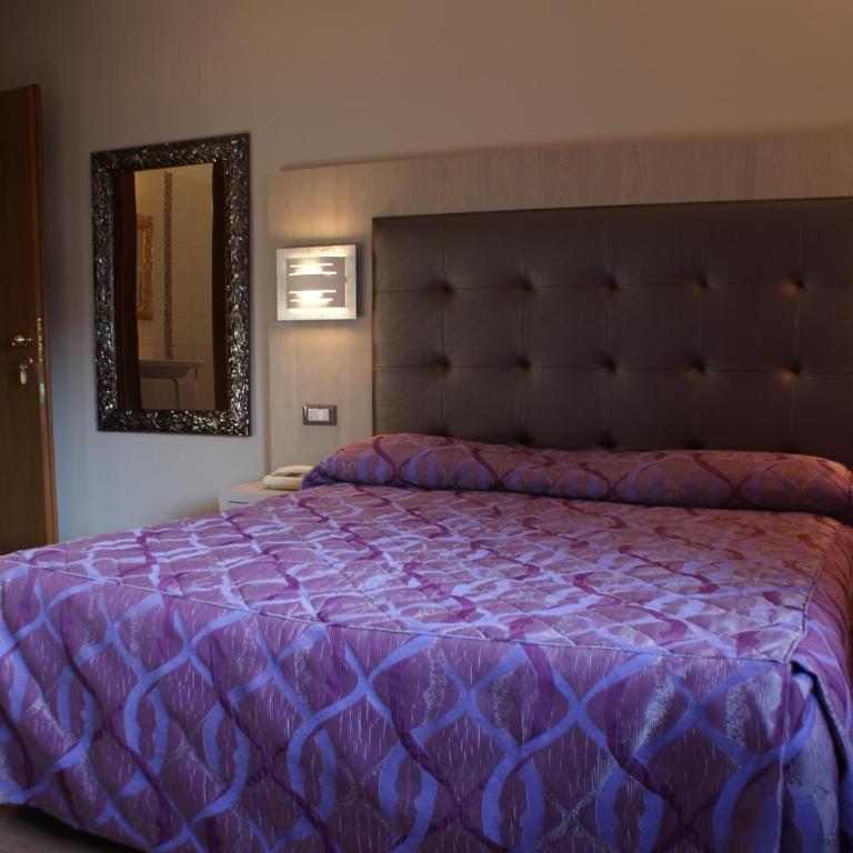 Hotel Michela - Camera Matrimoniale/Doppia con Letti Singoli - 9