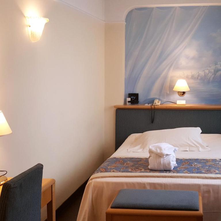 Hotel Luna Riccione e Aqua Spa Only Adults +12 - Small Double Room - 4