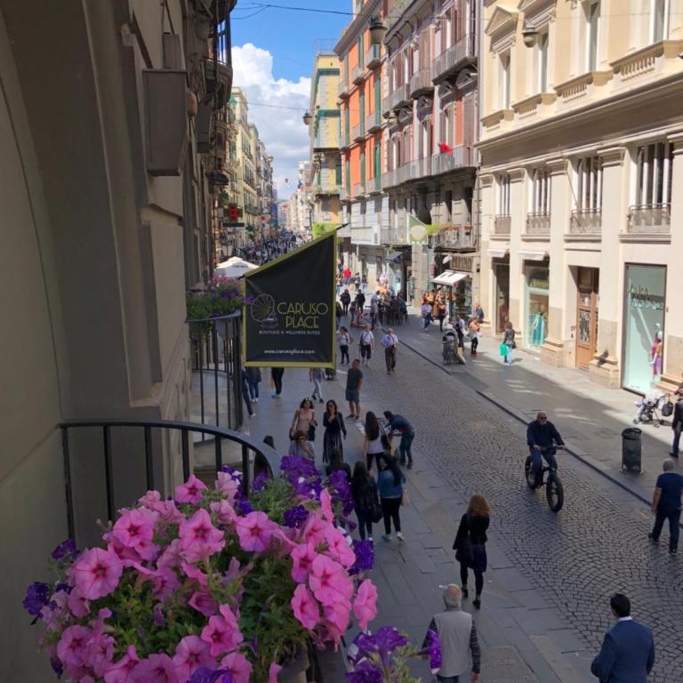 Caruso Place Luxury Rooms & Suites - Suite con Vista sulla Galleria e su una Strada - 6