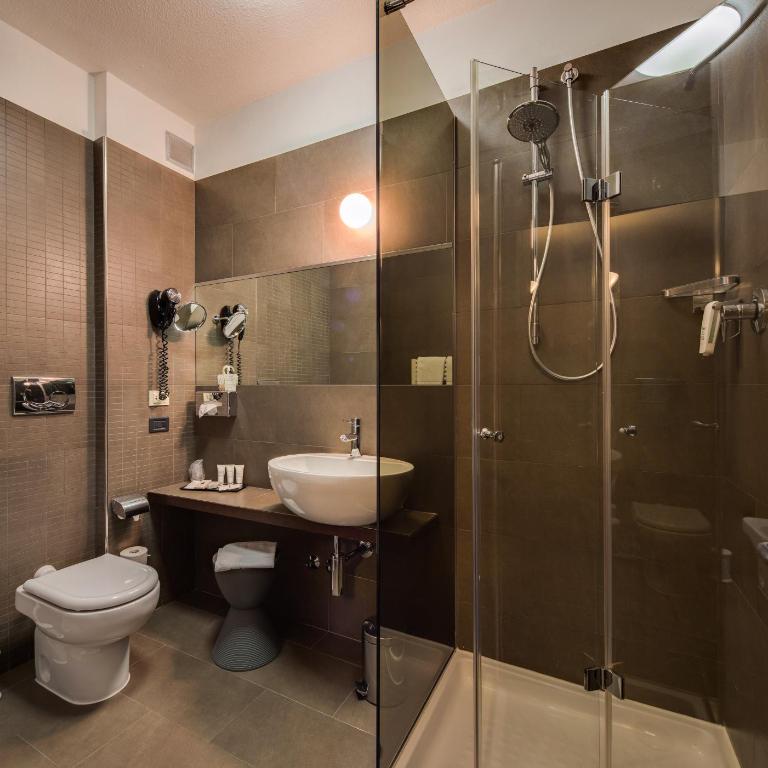 Best Western Plus Hotel Farnese - Camera King Executive con Balcone - 11