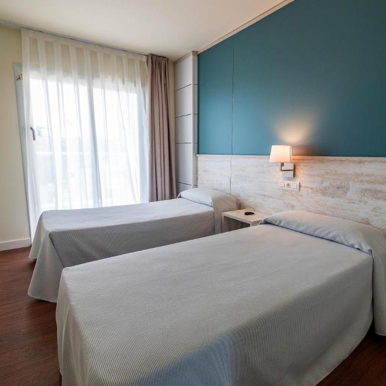 Golden Donaire Beach 4 Sup - Family Room - 4