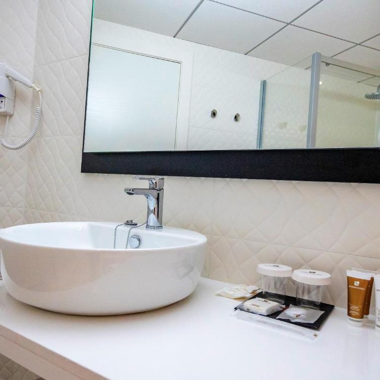 Golden Donaire Beach 4 Sup - Double or Twin Room - 3