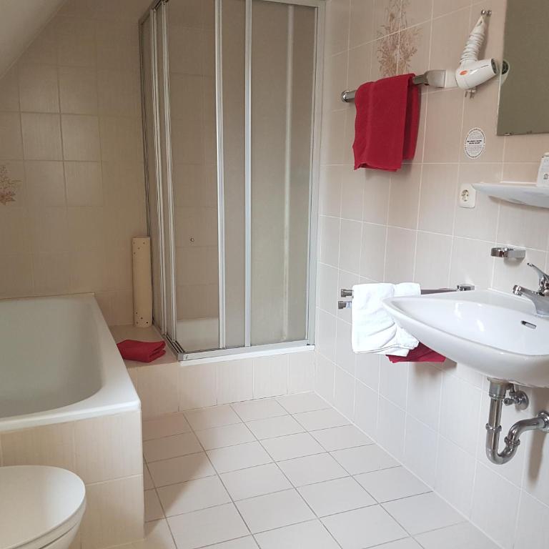 Kurhotel Roswitha - Standard Einzelzimmer mit Balkon - 9