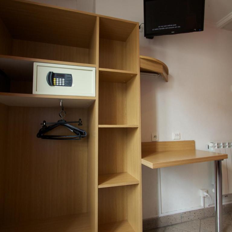 Bastille Hostel - Lit Simple en Dortoir - 2