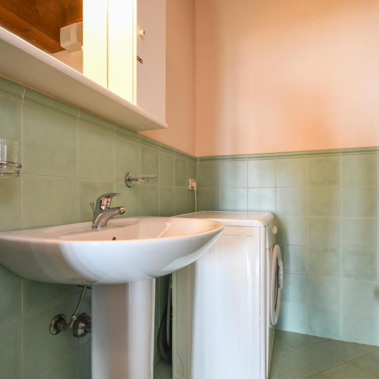 Residence Corte Ferrari -Ciao Vacanze- - Standard One-Bedroom Apartment with Balcony and Lake View - 3