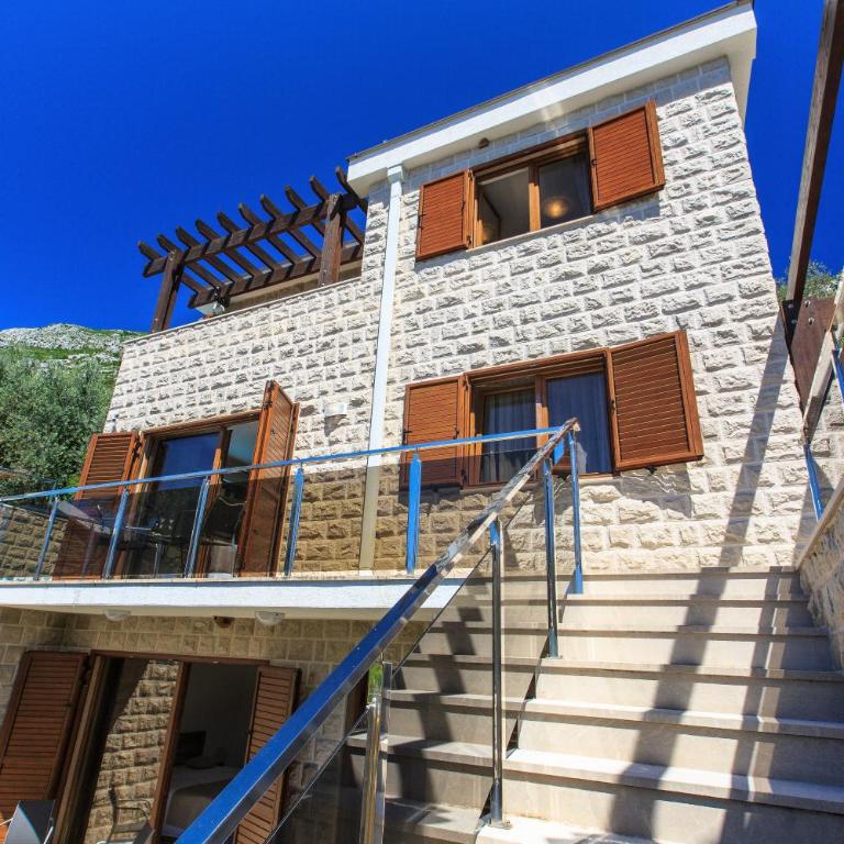 Villa Rijeka Rezevici - Villa with Private Pool - 20