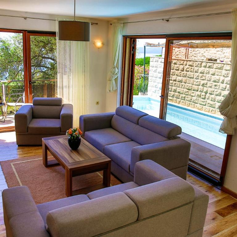 Villa Rijeka Rezevici - Villa with Private Pool - 4