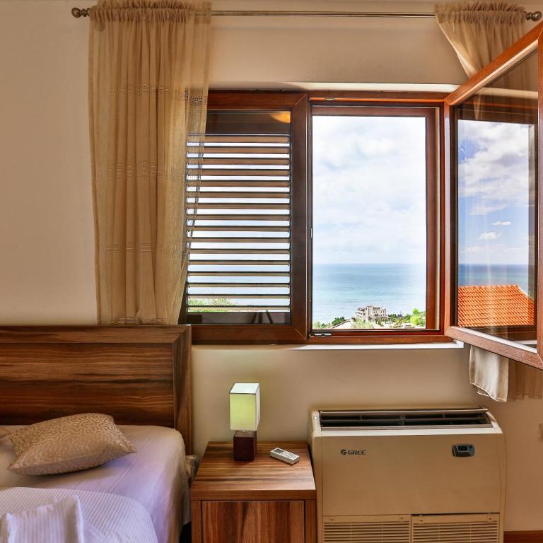 Villa Rijeka Rezevici - Villa with Private Pool - 33
