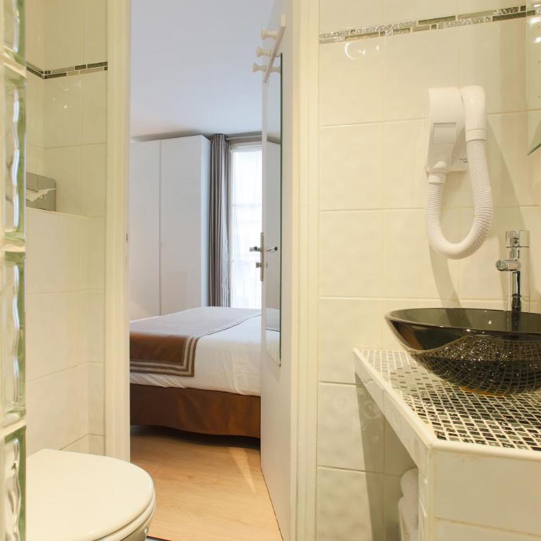 Hotel Atelier Vavin - Chambre Double ou Lits Jumeaux Arabesque avec Vue sur la Rue - 9