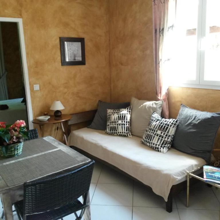 Les Mayombes - Maison 1 Chambre - 2
