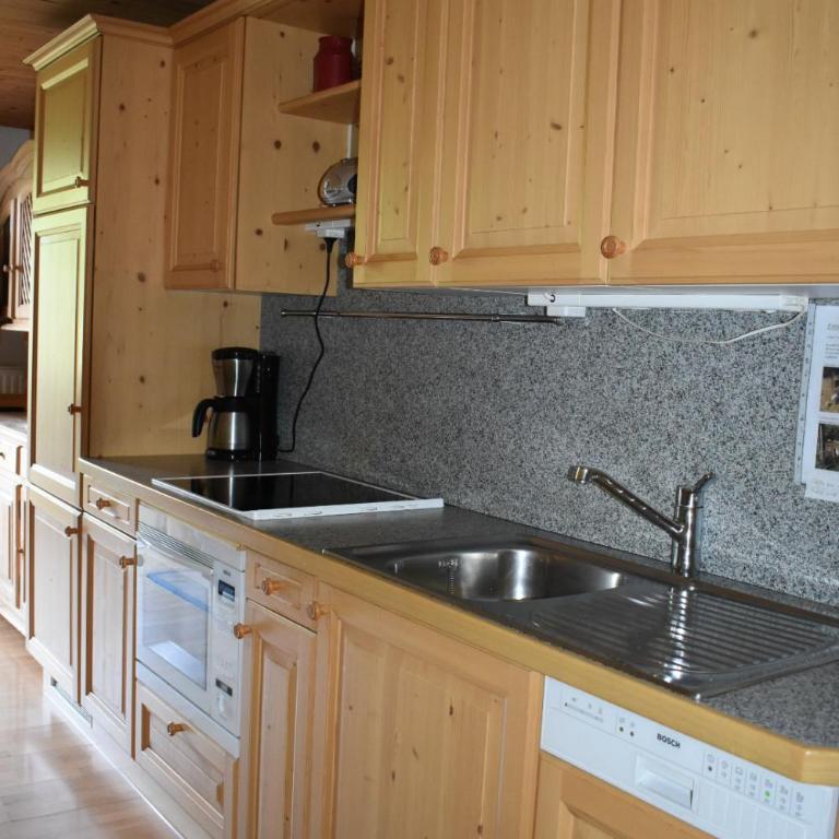 Ferienwohnung Grubinger - Two-Bedroom Apartment with Balcony - 22