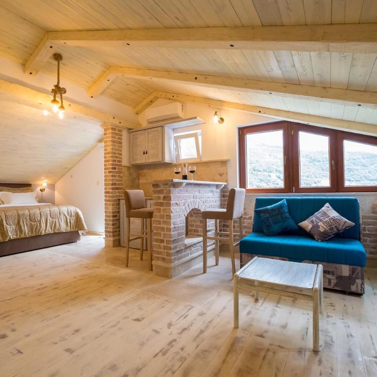 Medin Apartments BluVista - Deluxe Studio with Balcony and Sea View - 1